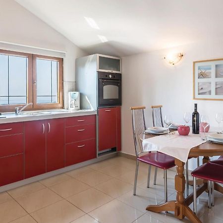 Pet Friendly Apartment In Koromacno With Wifi Exteriör bild