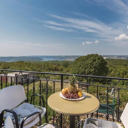 Pet Friendly Apartment In Koromacno With Wifi Exteriör bild