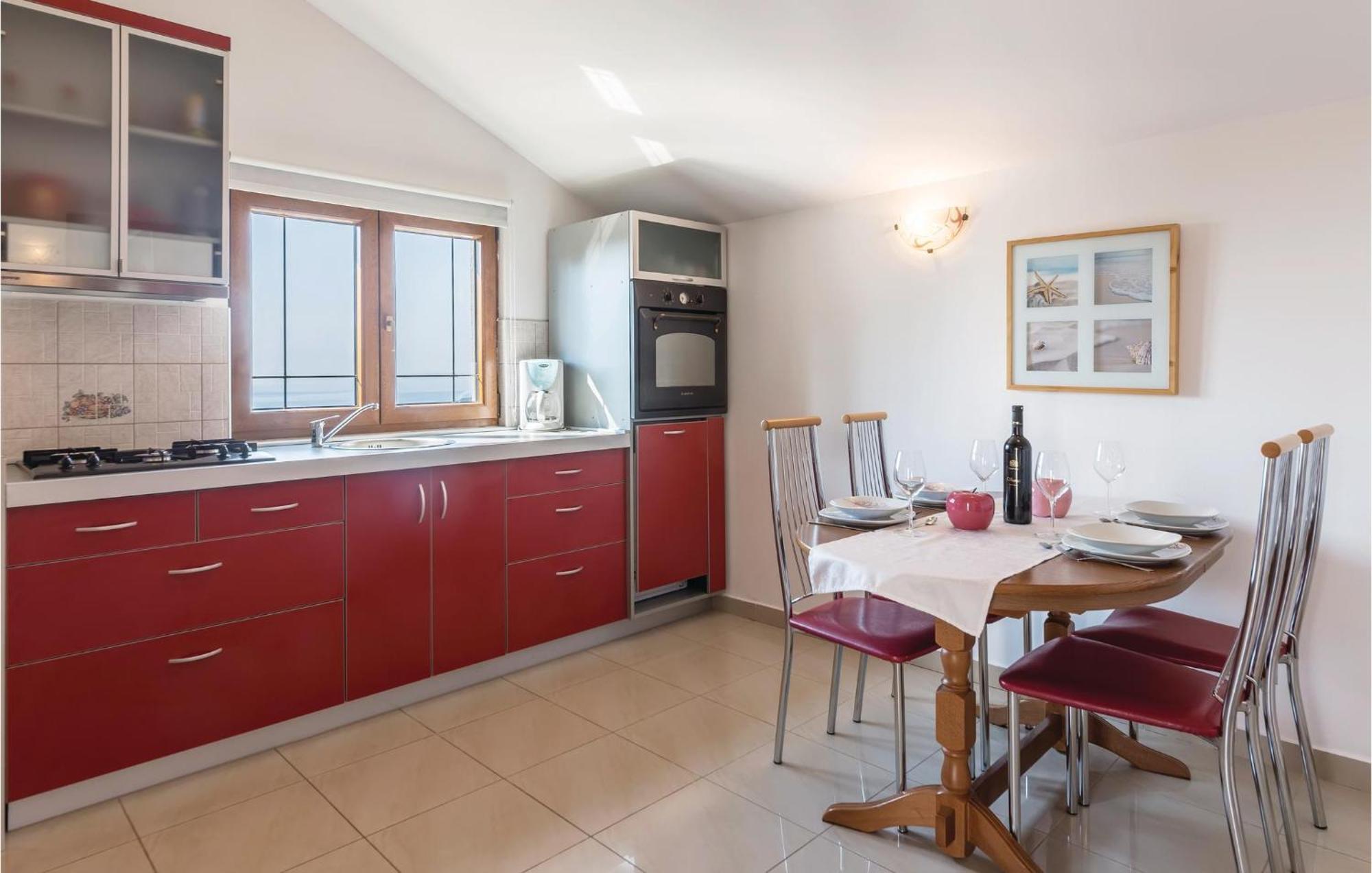 Pet Friendly Apartment In Koromacno With Wifi Exteriör bild